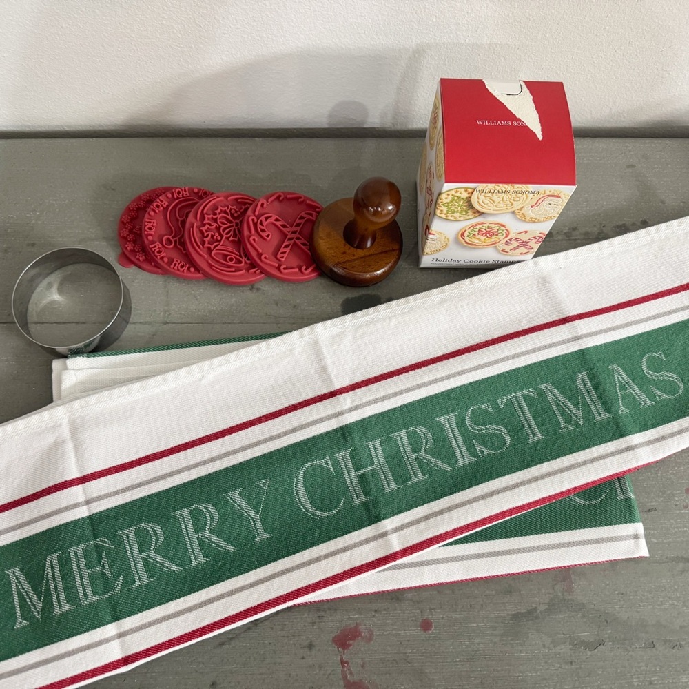 Williams-Sonoma Holiday Cookie Stamps Williams-Sonoma Christmas Tea Towel Bundle